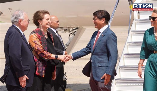 Marcos arrives in US to meet Trump