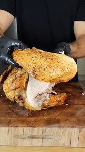 878K views · 22K reactions | How to carve a Turkey 旅 Ever since I can remember, I volunteered to be the one to carve the turkey on Thanksgiving. It rarely went well. This is a better way to do it! #thanksgiving #howto #turkey #learnwithme #learn #tutorial #thanksgivingdinner #holidaydinner #holidaycooking #gobblegobble | MaxTheMeatGuy | Facebook