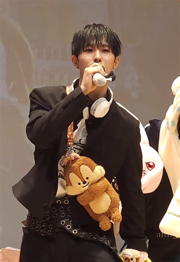 NEXZ: ハンジソンと共にデビューしたヒュイ