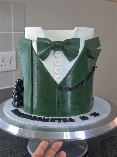 Perfecting Buttercream and Fondant Combinations