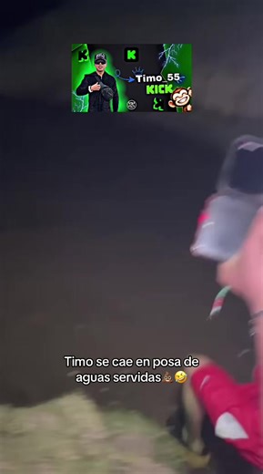 Timo se cae en posa de aguas servidas en Ecuador
