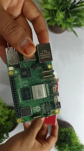 Raspberry Pi 5 Unboxing 😍 | 4GB RAM Power 🔥 #raspberrypi5 #iot #unboxing #techshorts #shotsvideo