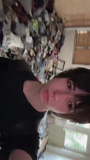 Embracing Indiesleaze Fashion from the 2000s