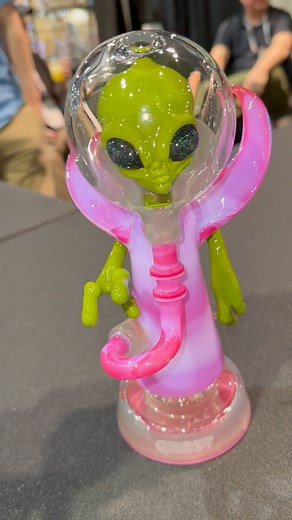 Space Alien Gastronauts 👽 🧑‍🚀 🛸 || 🎨 Instagram.com/Ghost_Glass_Official || 📍Glass Vegas #glassporn | GlassPorn