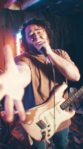 A chorus to remember!! Color in Grey release date announcement soon. Yall stoked? Cuz we are. 🤘 #fender #punk #music #invincible #arcane