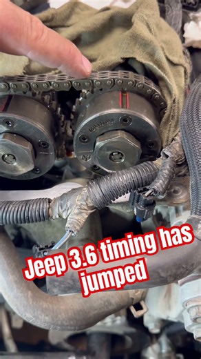 Jeep 3.6 timing has Jumped #jeep #jeepwrangler #shorts #jeepreparation #jeeproblems