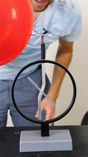 243K views · 3.1K reactions | The Photoelectric Effect ​ #light #wave #particle #einstein #effect #science #reels | The Action Lab | Facebook