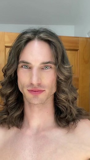 Color Changing Eyes Experiment with Different Shirts