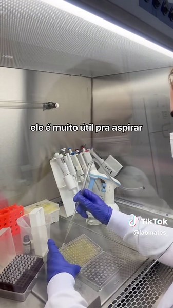 Esse é o tipo de dica que transforma a rotina de quem trabalha com cultivo celular. Simples, funcional e dentro das boas práticas. 💡 Ciência na prática, com responsabilidade — e criatividade. #Labmates #VidaDeCientista #DivulgaçãoCientífica #RotinaDeLaboratório #PesquisaCientífica #CiênciaNaPrática #EducaçãoCientífica #ComunidadeCientífica #Laboratório #CiênciaParaTodos #CulturaCelular #BiologiaCelular #DicaDeBancada #fyp #ypfッ
