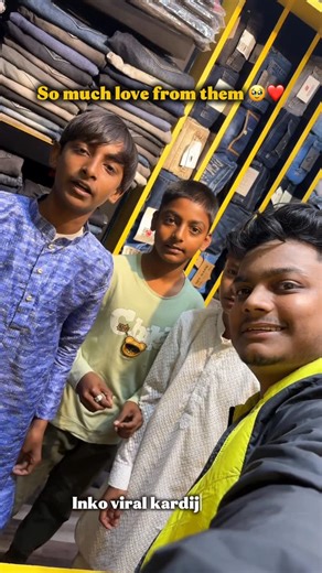 SUMIT PATEL🧿|| Vlogger❤️📸 on Instagram: "To much love from them 🥹❤️🙏 . . . . . . . . . . . . . . #neamatpur #goviral #followｍe #vlogs #supportmeguys🙏❤❤"