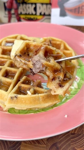 Breakfast just leveled up 🧇🔥 Sausage stuffed waffles made with pancake mix. Crispy outside, fluffy inside, savory surprise in every bite. This is not a drill. #BreakfastHack #WaffleTok #FoodIdeas #EasyRecipes #FamilyFood | Ryan Tyler Cooks