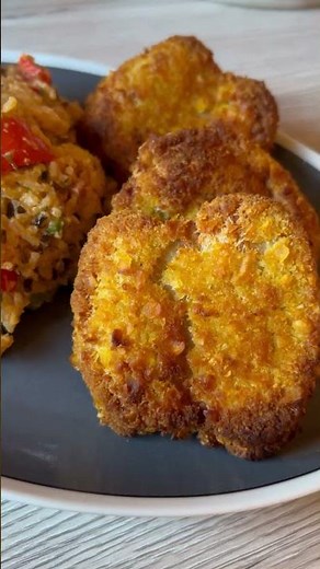 So saftig & knusprig war mein Schnitzel noch nie! 😍 (mit cremigem Gemüse-Reis)