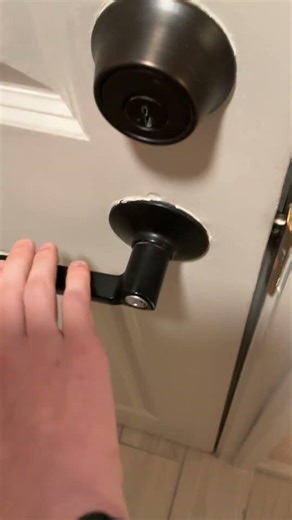 Broken Bathroom Door Handle! #doorlock #bathroomdoor #hotel