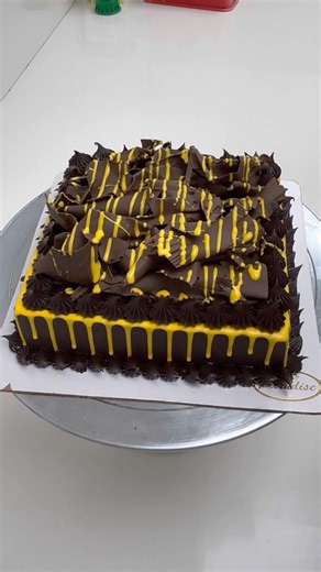 Square truffle cake decorating ideas #viral #cakedesign #trufflecake #reels #ganachecake #squarecake