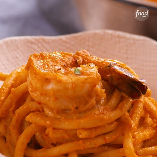 1.2M views · 3.7K reactions | Save a glass of rosé to make a creamy red pepper sauce for this summery shrimp pasta dish!  Get the recipe: https://foodtv.com/4cp7ENv | Food Network | Facebook