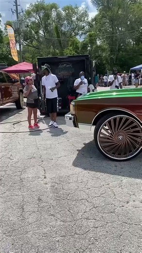 Outrageous 2-door box Chevy on 28’s DUBs riding
