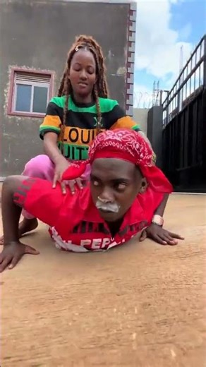 see how the boy is sweating 🤪✌️ #funny #viralvideo