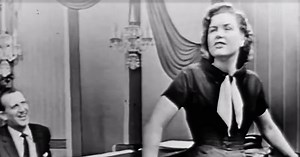 Rare 1957 Footage Of Patsy Cline Singing “Walkin’ After Midnight” — Have You Seen It?