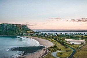 20 Best Small Towns in Australia to Visit — From the Coast to the Countryside