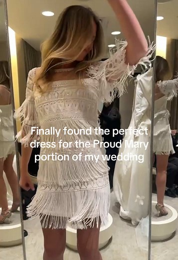 Choosing the Perfect After Party Dress for Your Wedding