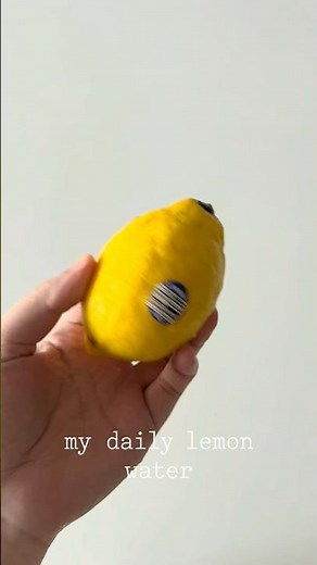 I start every day with lemon 🍋