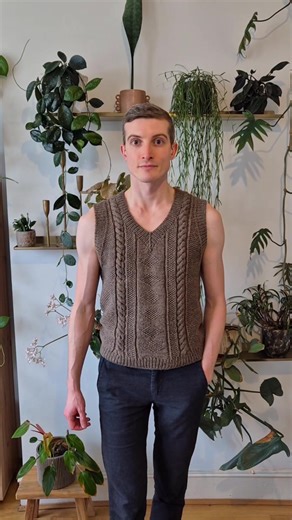 let's knit a cable vest! #knitting #knittok #knitwear #slowfashion #yarn