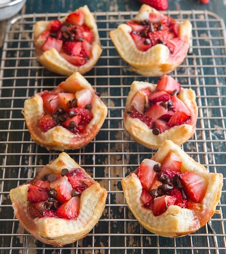 Easy Puff Pastry Strawberry Tarts