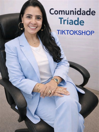 ✨Convite para a Comunidade Premium ✨ Você que quer crescer de verdade no TikTok Shop, vender todos os dias e parar de andar sozinho(a), essa comunidade é pra você. Na Comunidade Premium, você vai aprender passo a passo como crescer dentro da plataforma TikTok Shop, mesmo começando do zero. 💡 O que você encontra aqui dentro: ✔ Aulas gravadas, organizadas e atualizadas ✔ Acesso a grupo fechado para suporte e troca real ✔ Aulas ao vivo para tirar dúvidas e aprender estratégias atuais ✔ Indicação d