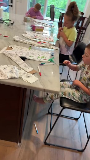 🎨DIY Cartoon Colorable Pajamas for Kids