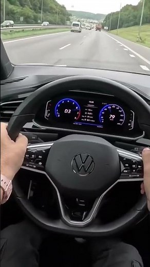 Volkswagen T-Roc 1.5 TSI 150HP. 2023 Acceleration