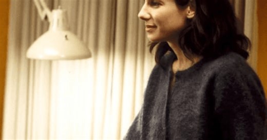 Tę kultową komedię z lat 90. znają niemal wszyscy. Hit z oscarową aktorką w roli głównej, obejrzysz już dziś za darmo!