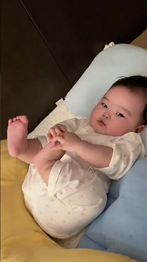 Annie's Shocking Foot-Feasting Attempt! Can You Stand It
