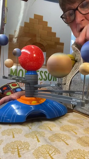 Geography in the Monteasori classroom. Come and learn how to teach your child with Miss Sandra. Follow Now, subscribe too for access to free Montessori training | Sandra Copping