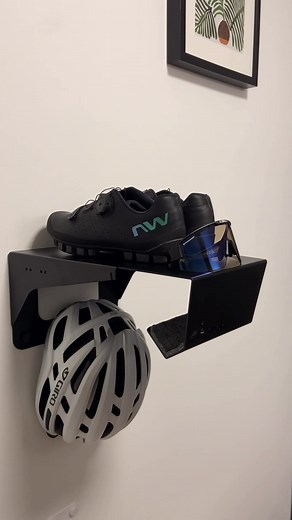 There are so many different ways to store your cycling gear with RACKun. 👉link in bio✨ #cycling #bikerack #bikeholder #bikestorage #cyclinglife