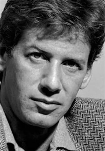 Discovering Fashion S01:E01 - Discovering Calvin Klein