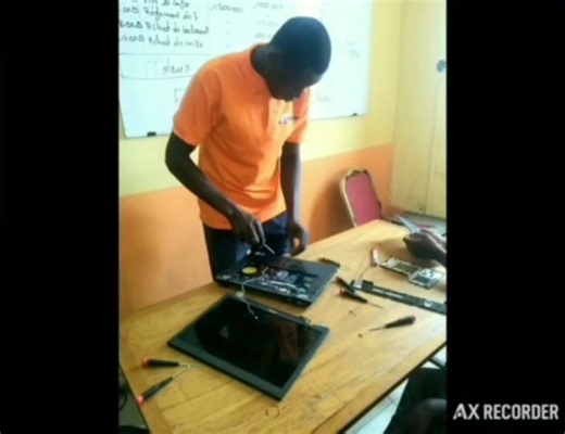 13 reactions · 13 shares | 07/11/2025, nos apprenants ont plongé dans le monde de la maintenance informatique au Centre de Formation Professionnelle de Courte Durée COSERFA-CFPD ! Au programme : - Réparation d'ordinateurs portables - Vérification de la carte mère - Réparation de disques durs et RAM Vous aussi, devenez un pro de l'informatique ! Inscrivez-vous dès maintenant !  INFOLINE :  73626515 • 78788733 • 64022351 • 51439401 | Coserfa NTIC | Facebook