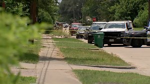 Man found dead with possible stab wound in Kashmere Gardens, HPD says