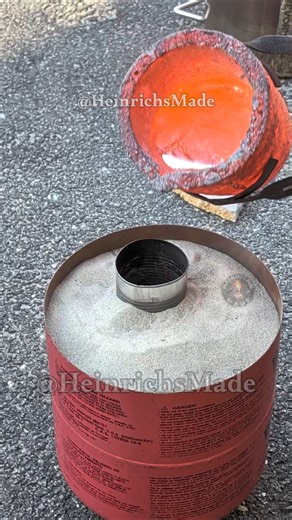 Metal Casting Aluminum - Pouring Molten Aluminum into Mold #satisfying #metal #moltenmetal