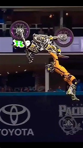 🏆 Best FMX Skills Ever! 👑🔥 #usa #stunt #fmx