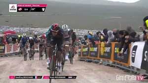265K views · 9.4K reactions | � SOUND ON � � The attack that won Egan Bernal the Maglia Rosa � | Giro d'Italia | Facebook