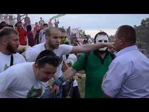 Футбол для фанатов, а не для мусоров