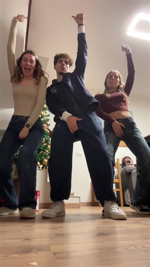 Exciting Hip Hop Dance Trio Performance