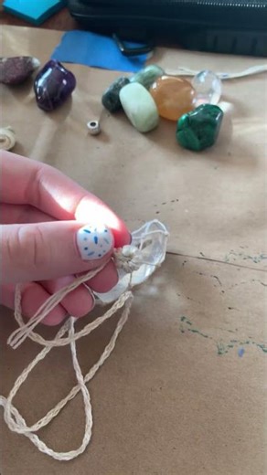 Making a net necklace! 💎☀️
