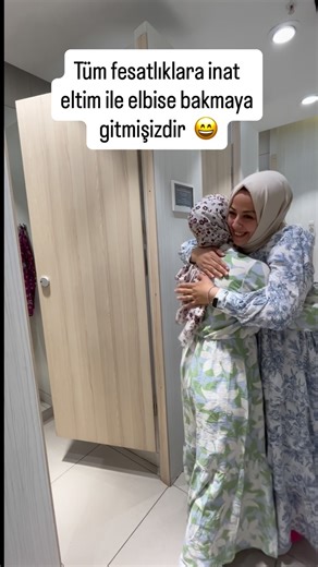 @yaseminceblog34 | Eltim ile elbise bakmaya gidersek nasıl olur 😄 sonunu izlemeden geçmeyin 💙 Kim eltisiyle böyle ? Eltine gönder 🩵 #elti #komik #trendy... | Instagram