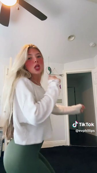 Ever 🧚‍♀️ (@evphillips)’s videos with original sound - James Thomas