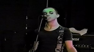 It's #SystemSunday! Check out System Of A Down's performance of 'Know' live at the Whisky A Go-Go back in 1997. Have you ever want to die? Don't ever try to fly Unless you leave your body On the other side #SystemOfADown #SOAD #Know #WhiskyAGoGo | Victims Of A Down