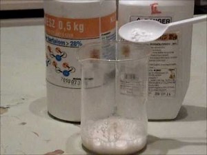 Klórmész és hidrogén-peroxid reakciója