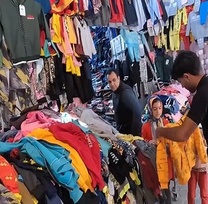 Ali's bittersweet adventure with homeless cartoon girls | Outdoor Cooking