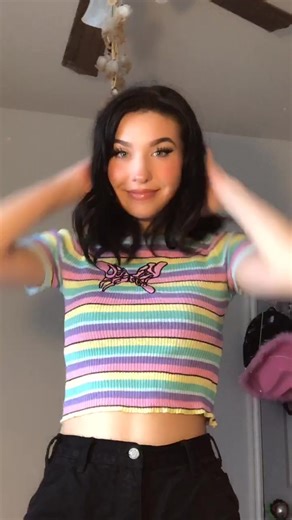 which one would you wear ???😎💕