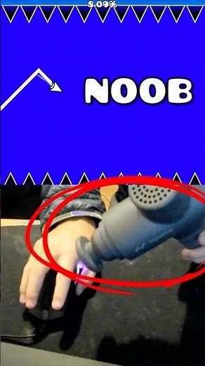 YOU CAN CHEAT IN GEOMETRY DASH??? ☠️☠️☠️ #shorts #geometrydash #gaming